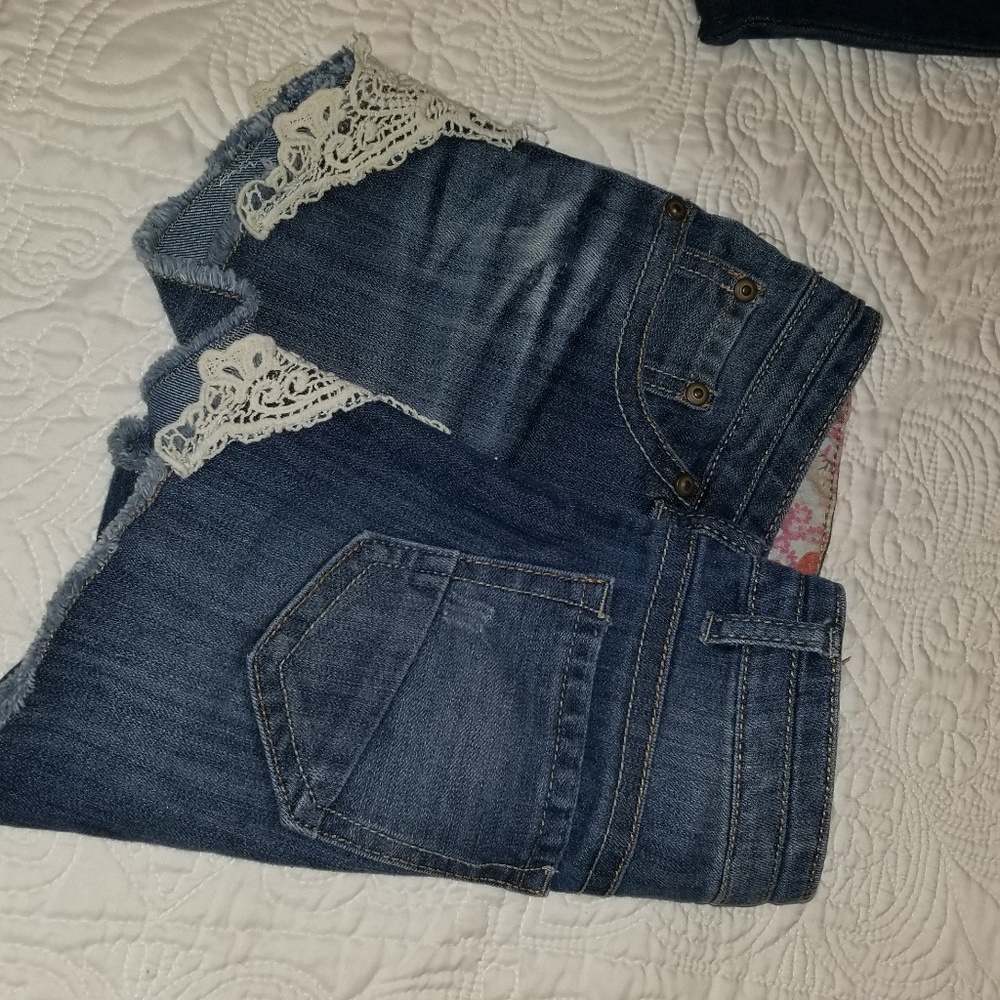 Shorts - Picture 2 of 2